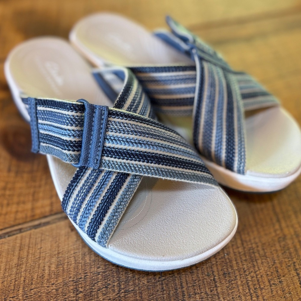 NEW Clarks Cloudsteppers Womens Arla Wave Blue Slide Sandals Comfort Size 7